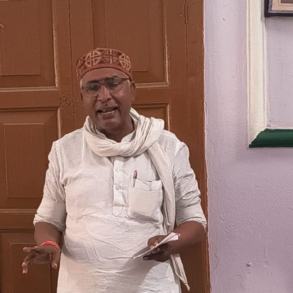 बलिया में कांग्रेस की समीक्षा बैठक:स्नातक प्रत्याशी अरविंद सिंह पटेल का स्वागत, चुनावी रणनीति पर चर्चा