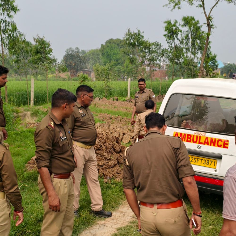बरेली में पत्नी की हत्या कर शव जलाने की कोशिश:डंडों से पीट-पीटकर उतारा मौत के घाट, खेत से गिरफ्तार हुआ आरोपी पति
