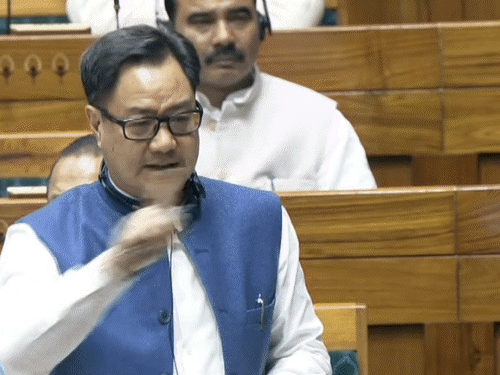 लोकसभा में स्पीकर बिरला के खिलाफ अविश्वास प्रस्ताव पेश:50 विपक्षी सांसदों ने पक्ष में वोट किया; गोगोई ने कहा- देश का नेतृत्व कमजोर, बुजदिल