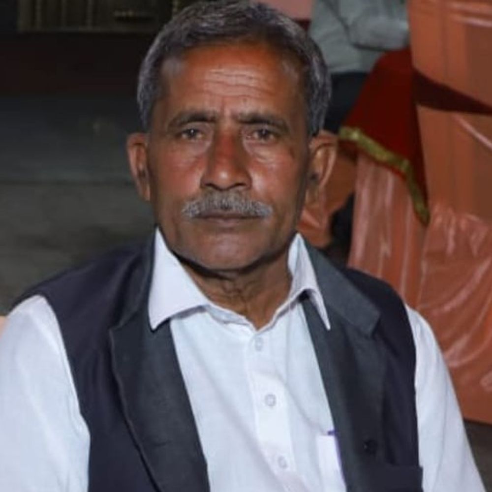 हाथरस में किसान की संदिग्ध परिस्थितियों में मौत:मुंह से झाग निकल रहा था, घर वालों ने जहर देने की आशंका जताई