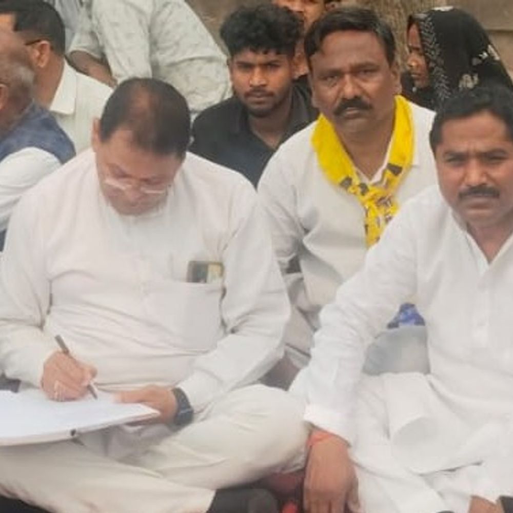 सुल्तानपुर में आम आदमी पार्टी का संगठन विस्तार:पांचों विधानसभाओं में बैठकें, एकजुट होकर संगठन मजबूत करने को कहा