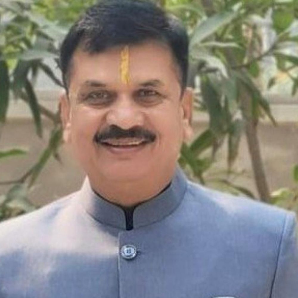 सुप्रीम कोर्ट ने जौनपुर DM पर लगाया जुर्माना:आदेश के बाद भी सरकारी जमीन से अवैध कब्जा नहीं हटवाया, 50 हजार का लगाया दंड