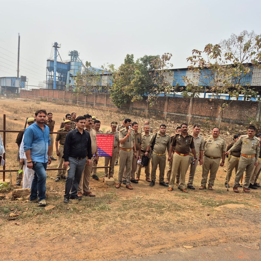 मिर्जापुर में गैंगस्टर शैलेश की 15 करोड़ की संपत्ति कुर्क:अपराध से अर्जित संपत्तियों को प्रशासन ने किया था चिन्हित, राजगढ़ सक्तेशगढ़ में कार्रवाई