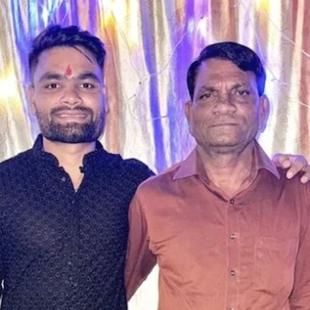 'पापा आज ट्रॉफी हाथ में है, आप साथ नहीं हो':रिंकू सिंह का इमोशनल पोस्ट, लिखा- आपका सपना पूरा हो गया, काश आप पास होते