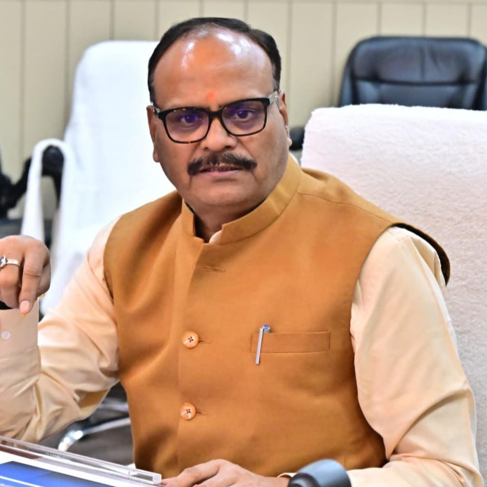 प्रयागराज के दो अस्पतालों और सैन्य अस्पताल के बीच एमओयू:डिप्टी सीएम बोले, हर व्यक्ति को बेहतर इलाज मुहैया कराना उनकी जिम्मेदारी