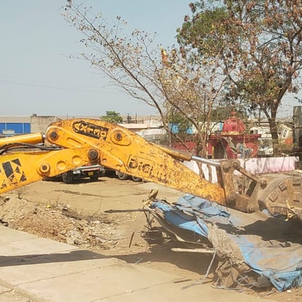 महोबा बाजार से टाटीबंध तक हटाए गए 30 ठेले-गुमटियां:  रायपुर निगम की टीम ने 15 अवैध दुकानों को भी तोड़ा, आगे भी जारी रहेगा अभियान – Raipur News