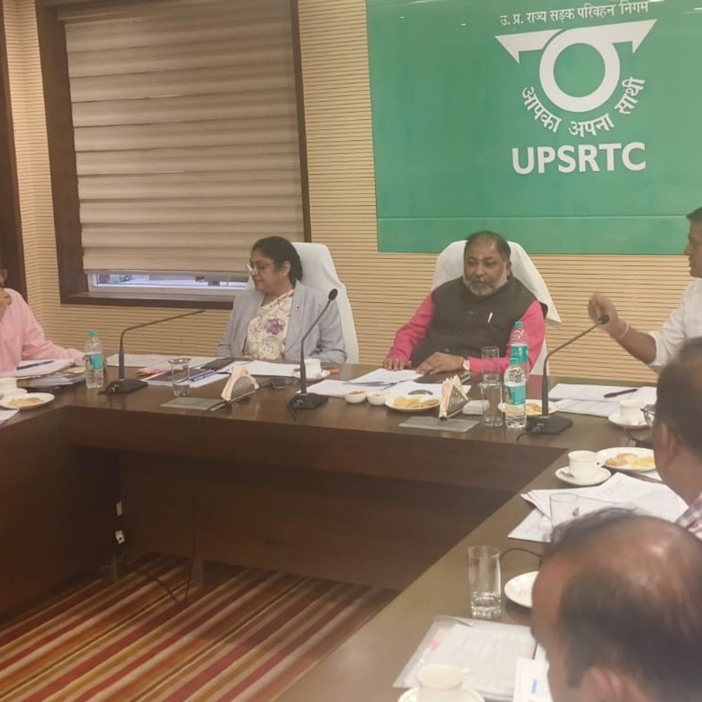 6500 चालक-परिचालकों की भर्ती करेगा परिवहन निगम:परिवहन मंत्री दयाशंकर सिंह की समीक्षा बैठक, बस संचालन और खरीद प्रक्रिया तेज करने के निर्देश