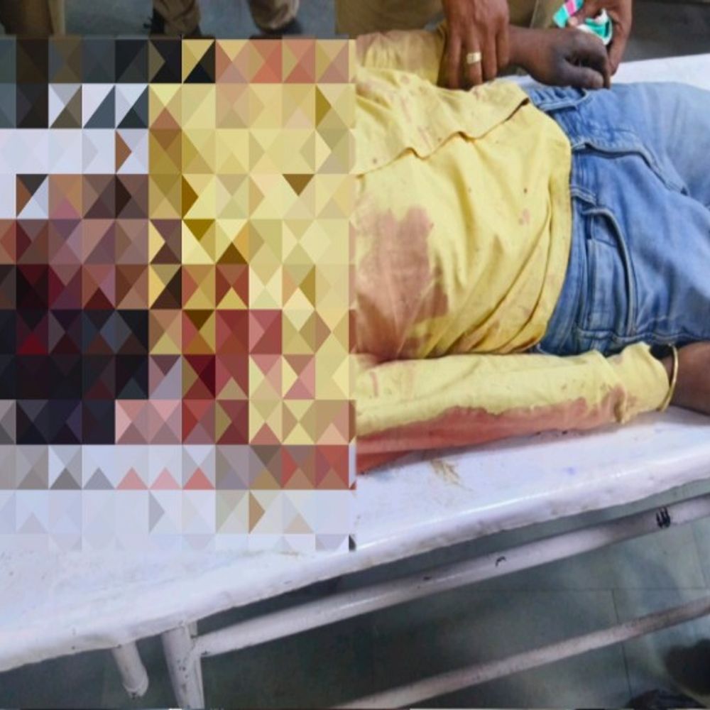 संदिग्ध हालात में गोली लगने से युवक की मौत:शाहजहांपुर में किराने की दुकान चलाता था, पुलिस लेकर आई थी अस्पताल