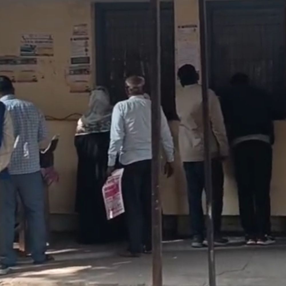 अंबेडकरनगर में 3.64 अरब बकाया, SDO-JE को नोटिस:35 हजार से ज्यादा उपभोक्ताओं का बिल बाकी, पावर कॉरपोरेशन ने लिया एक्शन