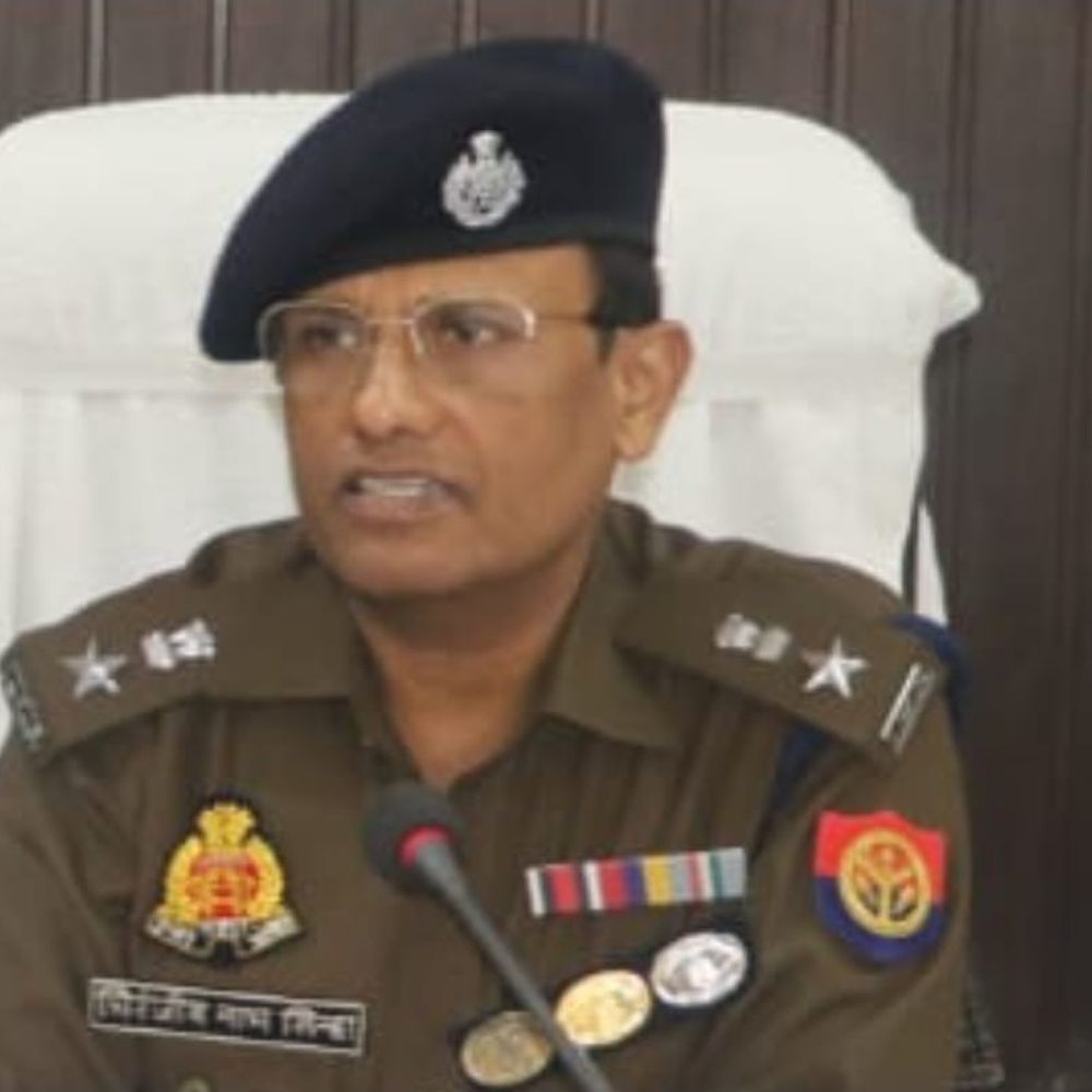 हाथरस पुलिस आईजीआरएस पोर्टल पर नंबर एक:लगातार छह महीने से प्रदेश में पहले स्थान पर, SP ने प्रशंसा की