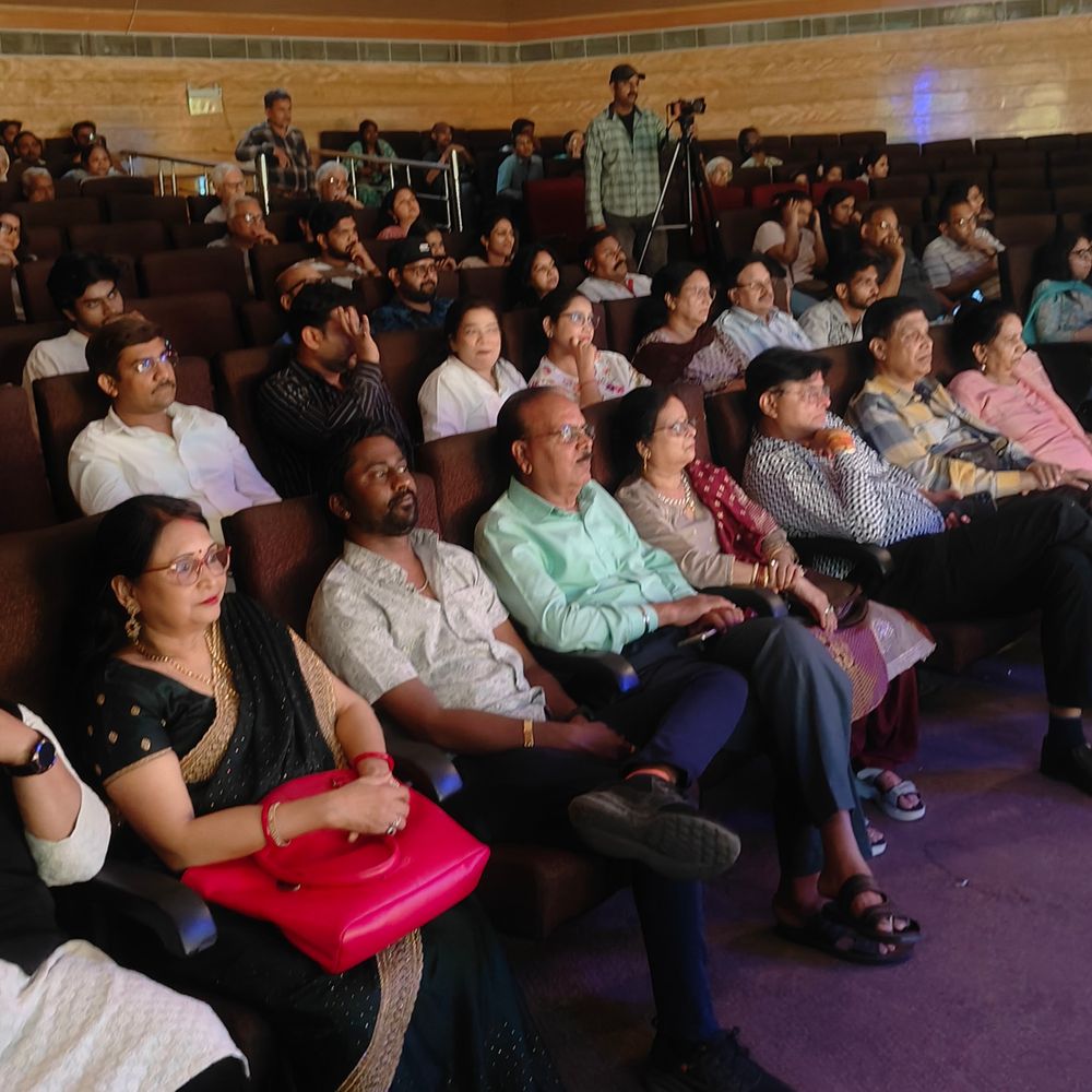 संस्कृति मंत्रालय की ग्रांट से 'द प्रपोजल' का मंचन:लखनऊ में एंटोन चेखव के प्रसिद्ध नाटक की प्रस्तुति