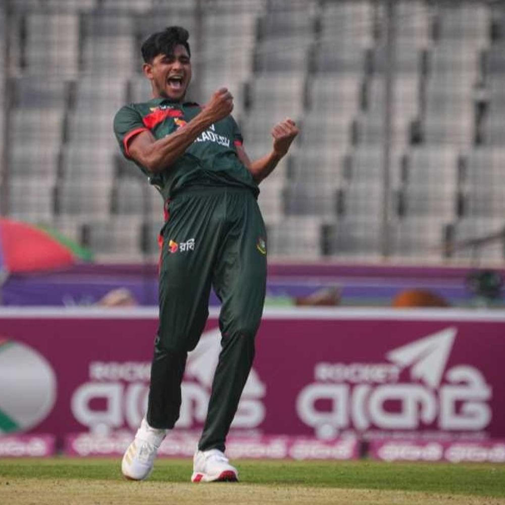 बाबर के बिना पाकिस्तान 114 रन पर ऑलआउट:बांग्लादेश के नाहिद राणा ने 5 विकेट लिए; फहीम अशरफ ने 37 रन बनाए