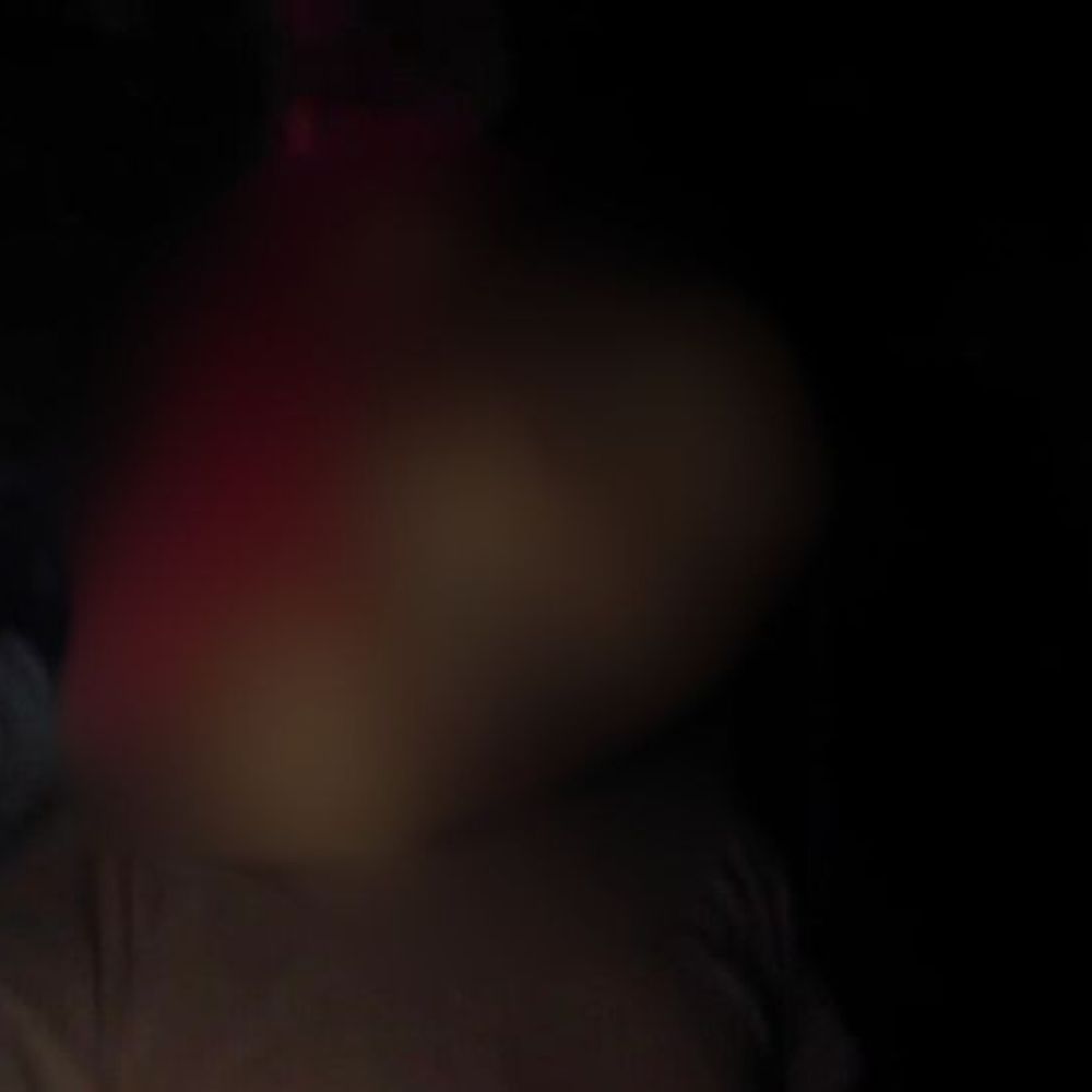 बंद कमरे में फंदे से लटका मिला युवक का शव:बाराबंकी के टेरा गांव में दरवाजा तोड़कर अंदर पहुंचे ग्रामीण, प्रेम विवाह किया था मृतक