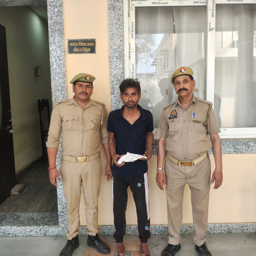 नशे में ऑटो चालक ने युवती से की अभद्रता:बरेली में नशे में की थी बदसलूकी, अवैध तमंचा बरामद