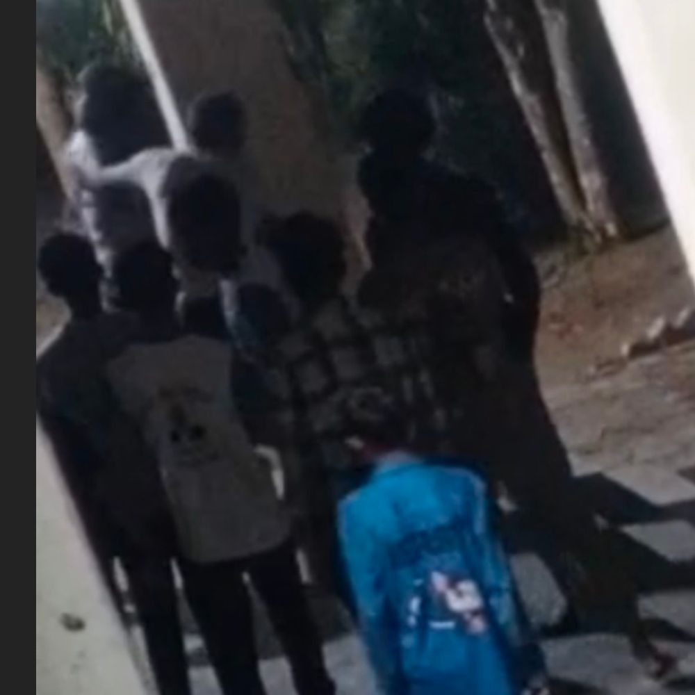 पूर्व छात्र ने छात्रावास के चौकीदार को बेल्ट से पीटा:  धार- खराब व्यवहार के कारण स्टूडेंट हॉस्टल से हो चुका निष्कासित – Dhar News