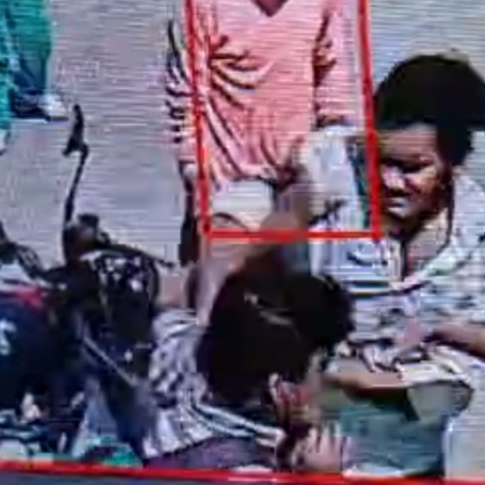 स्कूल के बाहर 12 साल के छात्र की पिटाई:पेट्रोल पंप पर बुलाए गए युवकों पर आरोप, CCTV फुटेज आया सामने