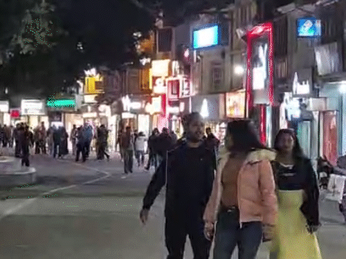 हिमाचल में अगले 6 दिन बारिश-बर्फबारी:  5 जिलों में आंधी-तूफान का भी अलर्ट; लाहौल स्पीति की ऊंची चोटियों पर रात में भी पड़ी बर्फ – Shimla News