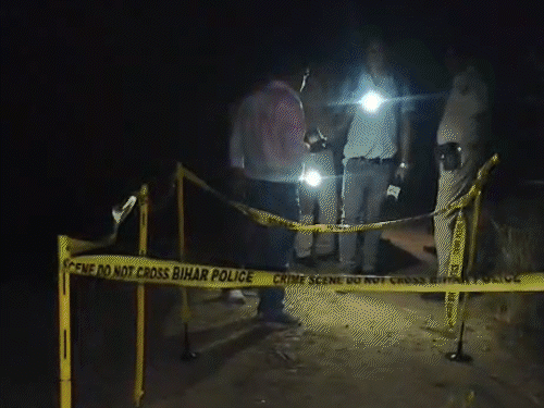 पटना में मुठभेड़, अपराधी को दौड़ा कर मारी गोली:तीन साथी गिरफ्तार, 1200 जिंदा कारतूस मिले, पुलिस को देखते ही फायरिंग करने लगे थे