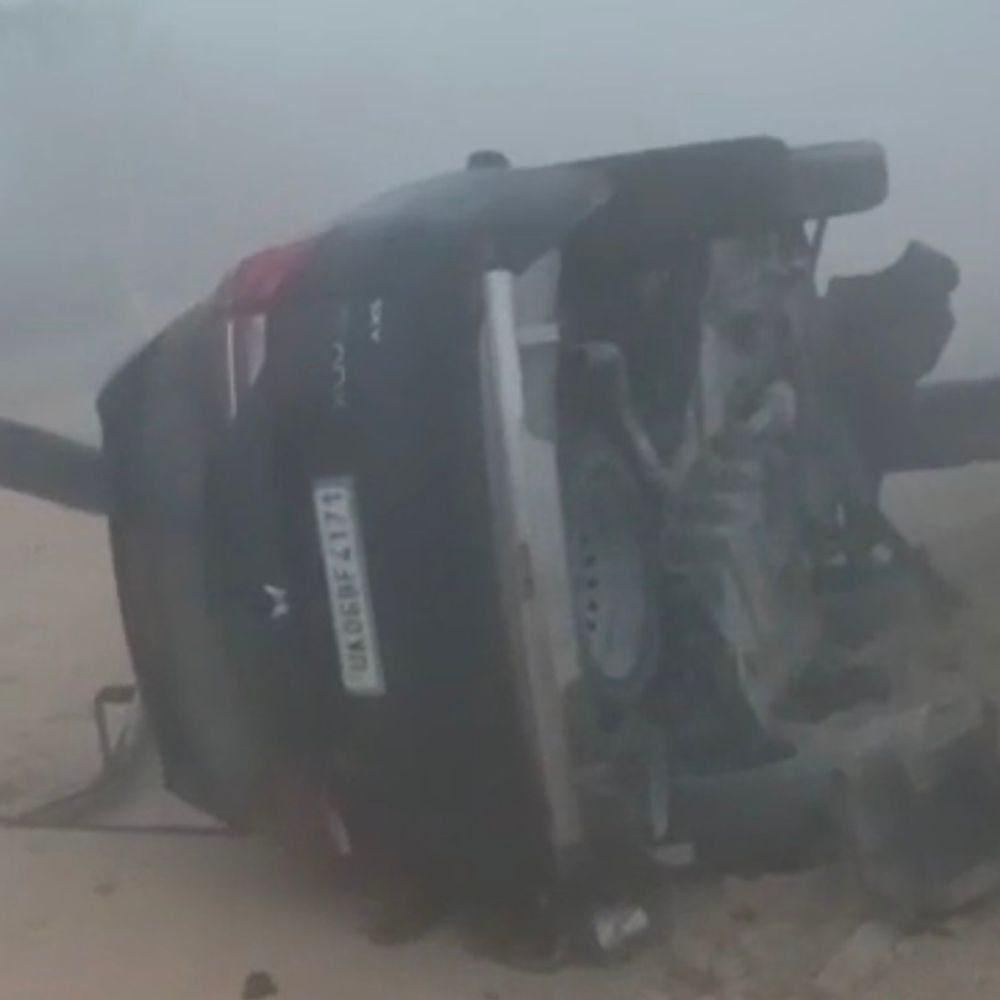 राम वन गमन मार्ग पर स्कार्पियो पलटी:प्रतापगढ़ में 7 घायल , 2 की हालत गंभीर