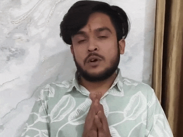 बिना अनुमति कार रैली निकालने पर छात्र नेता गिरफ्तार:इंदौर के जूनी थाने में हाथ जोड़कर मांगी माफी, बीजेपी नेता के जन्मदिन पर किया था स्टंट