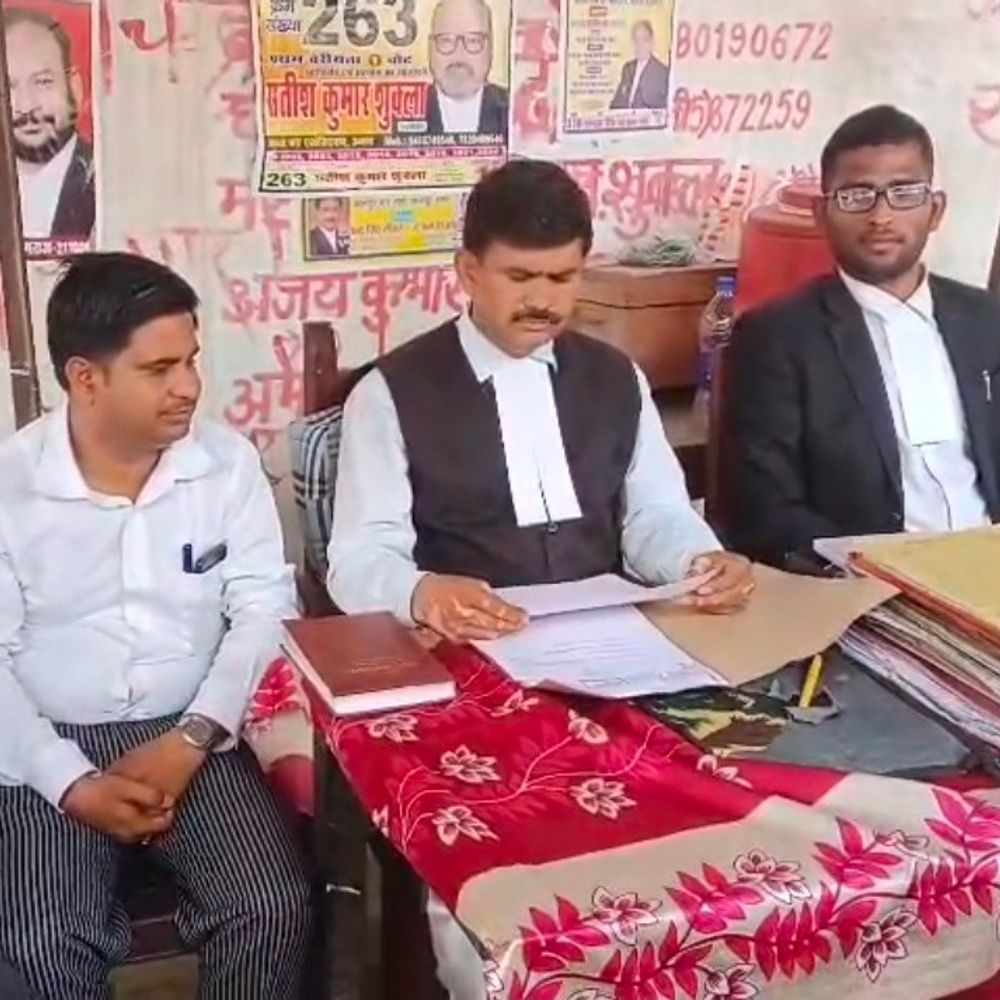 CHC के दो डॉक्टरों के खिलाफ गैर जमानती वारंट:3 युवकों से मारपीट मामले में कोर्ट ने आदेश दिया, 8 के खिलाफ जमानती वारंट