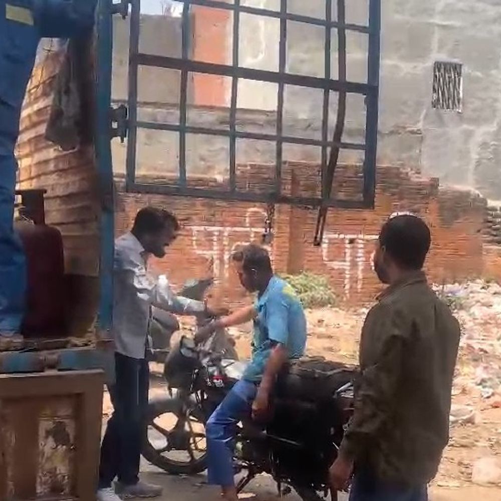 लखनऊ में होटल, कैटर्स और फास्ट फूड कारोबार पर असर:गैस एजेंसियों पर फूटा गुस्सा, लखनऊ में गैस की किल्लत से घरों में नहीं जला चूल्हा, शादियां टलीं