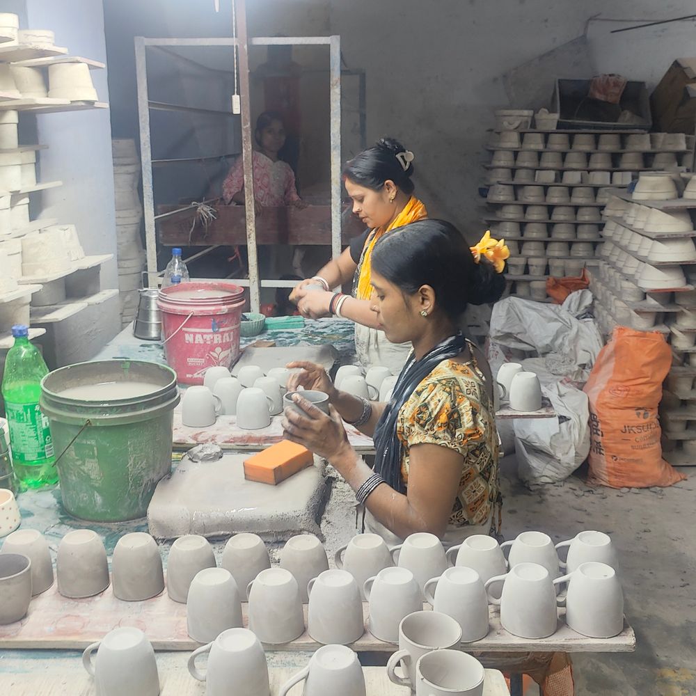 PNG के दाम बढ़ने से पॉटरी उद्योग पर संकट:ईरान-इजरायल युद्ध के चलते 250 से अधिक यूनिट्स बंद