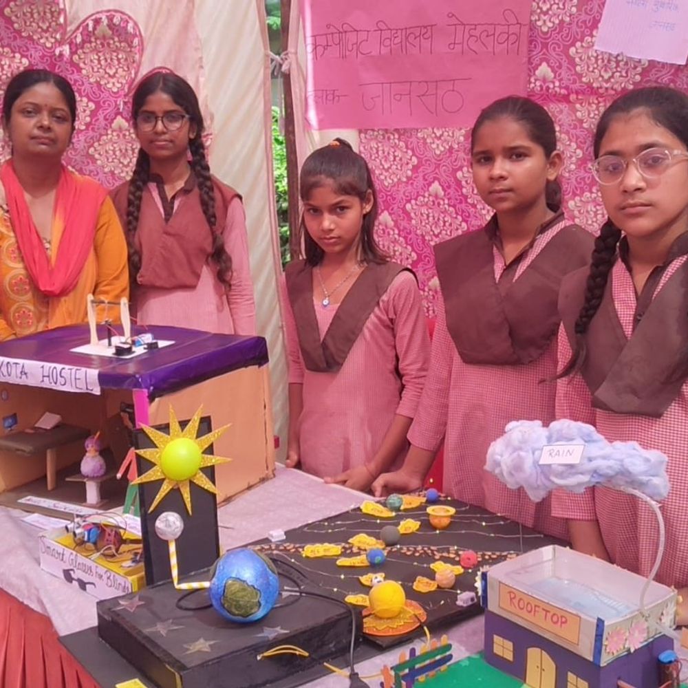 छात्रा ने बनाया 'एंटी-सुसाइड मॉडल':पंखे पर लगेगा डिवाइस, आत्महत्या रोकने को बजेगा अलार्म