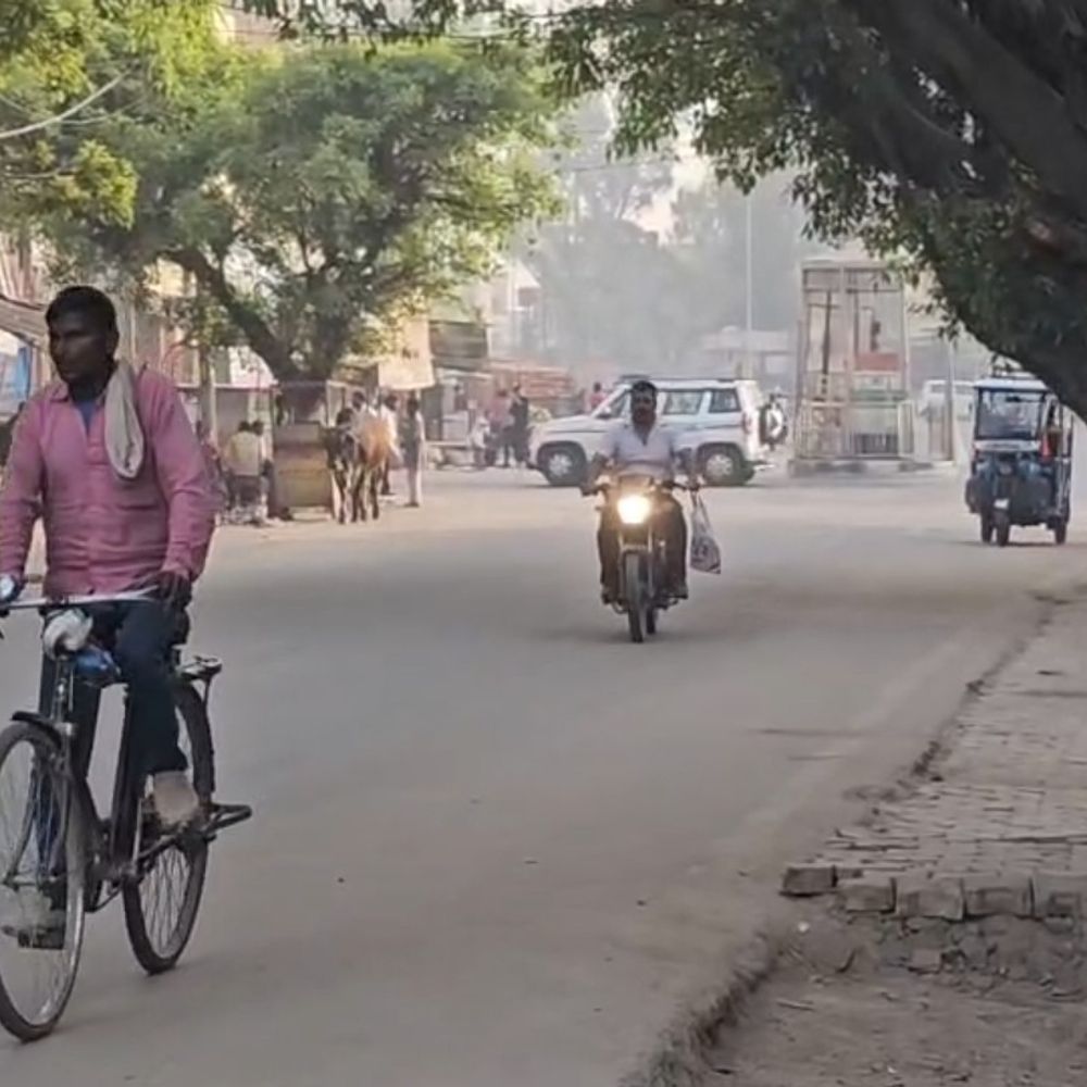 संभल में AQI 188, न्यूनतम तापमान 17 डिग्री:बदलते मौसम से खांसी-बुखार के मरीज बढ़े, अस्पतालों में भीड़