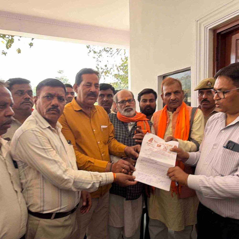 मौलाना की टिप्पणी पर विश्व हिंदू महासंघ का आक्रोश:मुख्यमंत्री योगी की माताजी पर कथित बयान, राष्ट्रपति को भेजा ज्ञापन