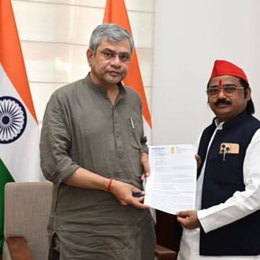 सांसद खरवार ने केंद्र सरकार से की पहल:सोनभद्र के अधूरे सड़क-रेल प्रोजेक्ट पूरे कराने की मांग