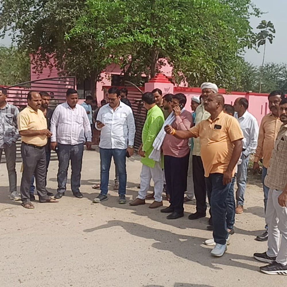 खेत में पानी लगाते समय युवक को सांप ने डसा:बहराइच में घर वाले ले गए अस्पताल, इलाज के दौरान गई जान