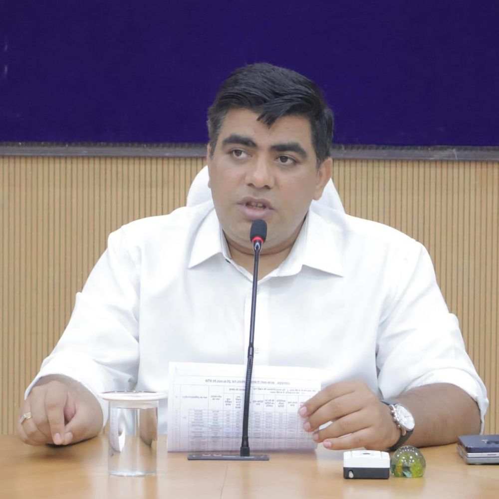 कोरबा में रसोई गैस की कमी नहीं, अफवाहों से बचें:  प्रशासन ने अवैध भंडारण, ब्लैक मार्केटिंग पर सख्त कार्रवाई के निर्देश दिए – Korba News
