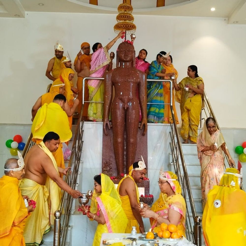 लखनऊ में आदिनाथ भगवान का जन्मकल्याणक महोत्सव:जैन धर्म के प्रथम तीर्थंकर का मंदिरों में विशेष पूजन-अर्चन