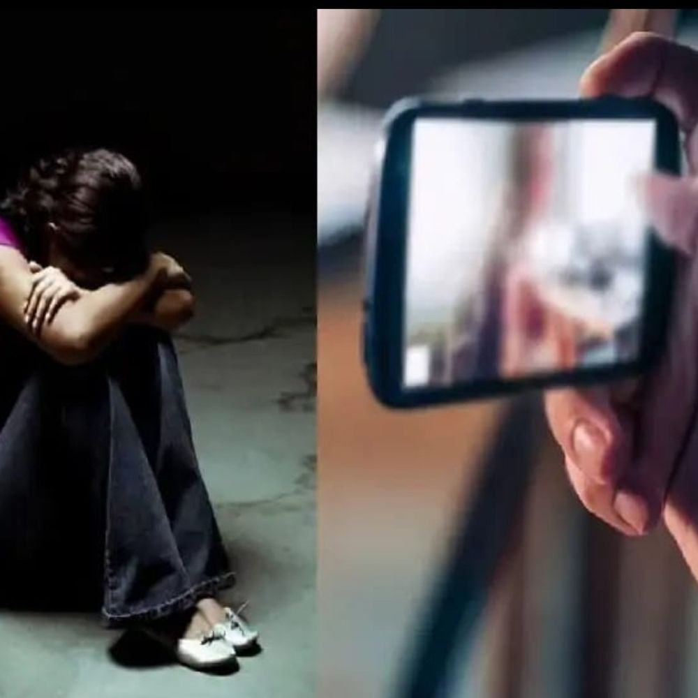 पड़ोसी ने नहाते समय महिला का वीडियो रिकॉर्ड किया:गोरखपुर में ब्लैकमेल कर संबंध बनाने का दबाव बनाया, 2 लाख रुपए और चेन हड़पी