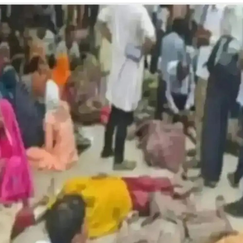 हाथरस भगदड़ मामले में महिला दरोगा की गवाही:भीड़ में फंसकर हाईवे के दूसरी तरफ पहुंचीं, खुद भी घायल हुई थीं महिला SI