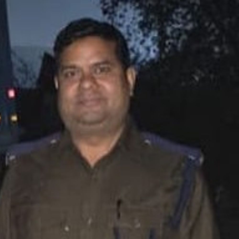 रिश्वत लेने के आरोप में ARTO कार्यालय का सिपाही गिरफ्तार:चंदौली में ट्रकों को पास कराने के नाम पर 90 हजार रुपए लेने का आरोप