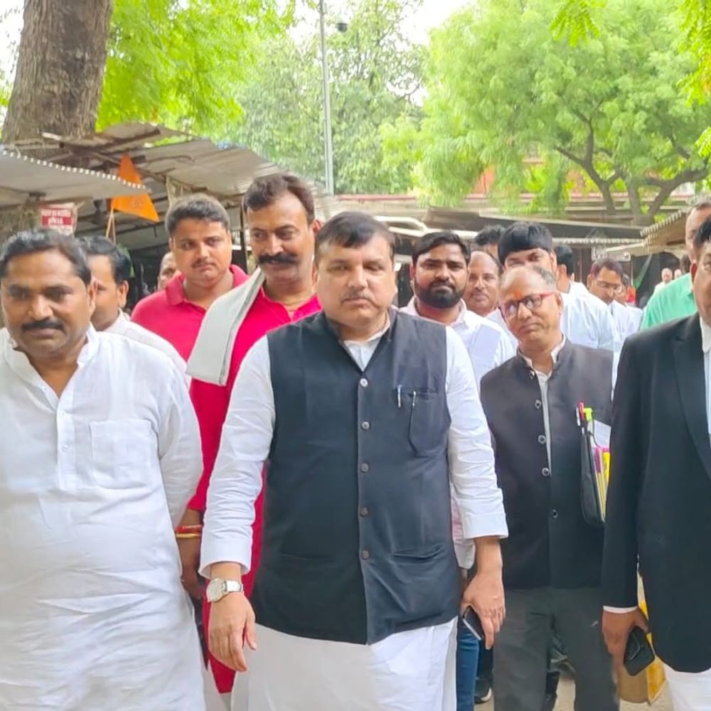 संजय सिंह आचार संहिता उल्लंघन मामले की सुनवाई टली:सुल्तानपुर कोर्ट में गवाह नहीं पहुंचे, अगली सुनवाई 19 मार्च को