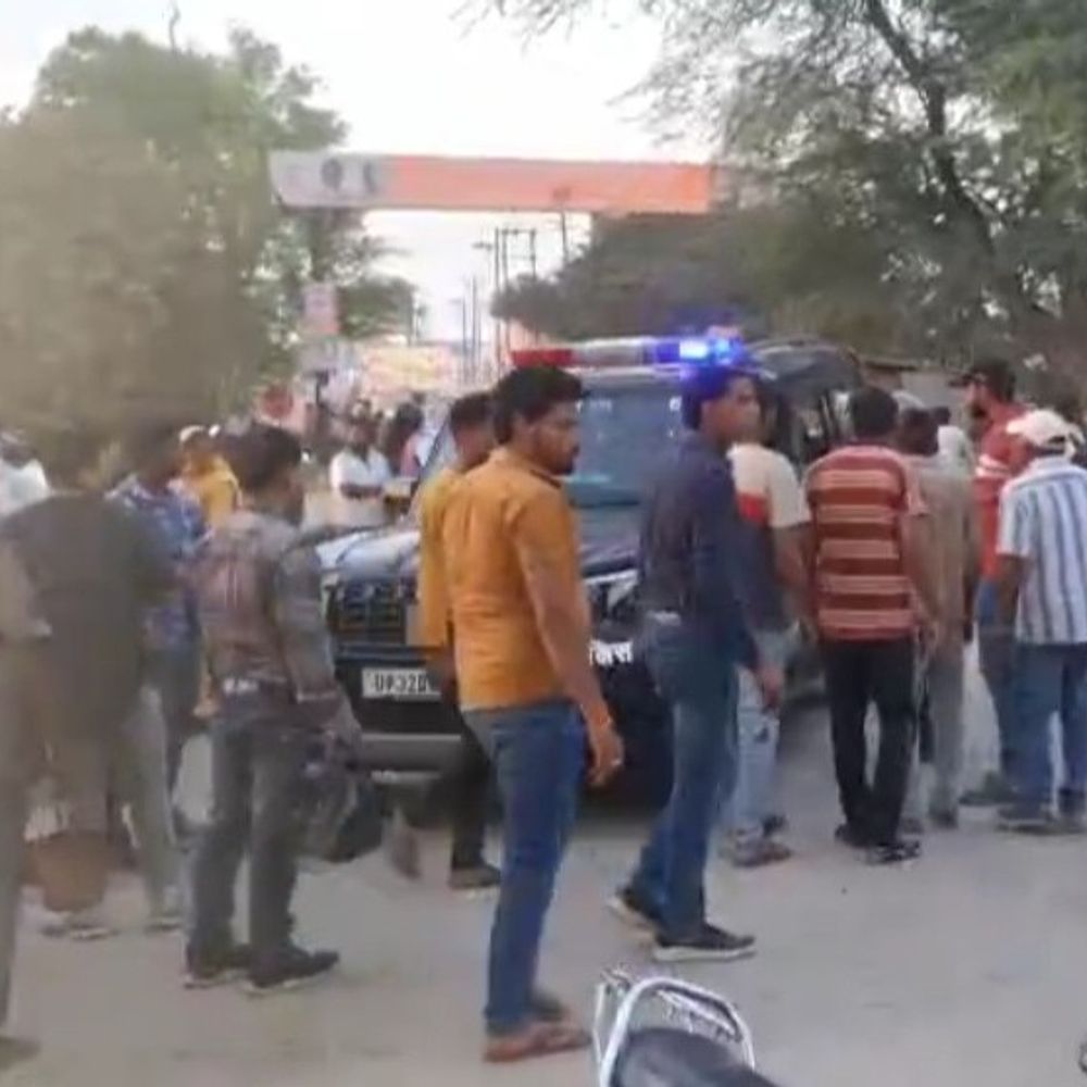 एटा में पारिवारिक झगड़े में युवक घायल:रेलवे अंडरपास के पास मारपीट, बहनोई के भाई से चल रहा था विवाद