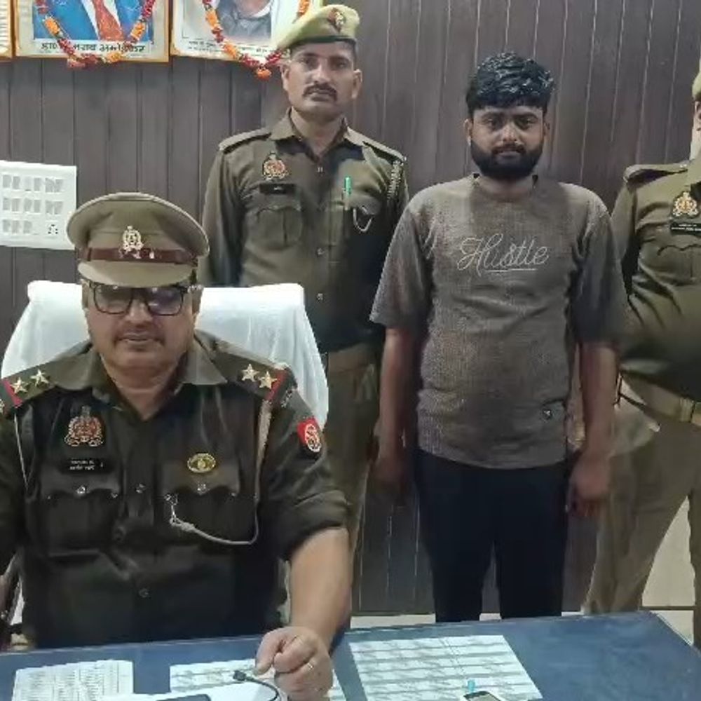 जेसीबी चालक के बेटों को मुकदमे में फंसाने का आरोप:मैनपुरी पुलिस ने लगाया जेसीबी चढ़ाकर हत्या की कोशिश का झूठा केस, एसपी से शिकायत
