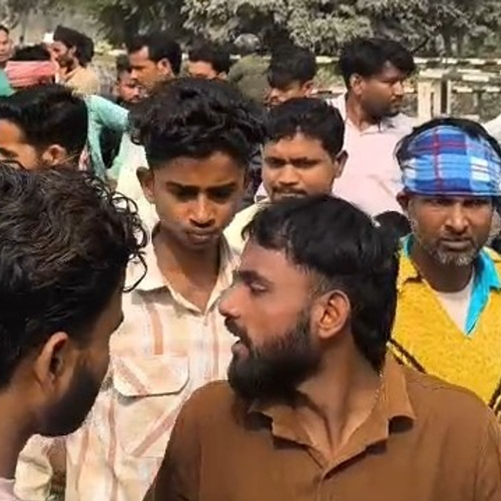 डेमू ट्रेन की चपेट में बुजुर्ग महिला की मौत:क्रॉसिंग पार करते समय हादसा, बरेली से पीलीभीत आई थीं