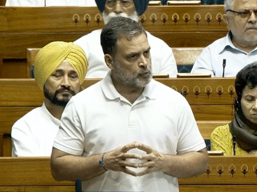 राहुल बोले- पेट्रोलियम मंत्री ने एपस्टीन को दोस्त कहा था:स्पीकर ने बोलने से रोका; पुरी ने कहा- LPG की कमी नहीं, विपक्ष की नारेबाजी