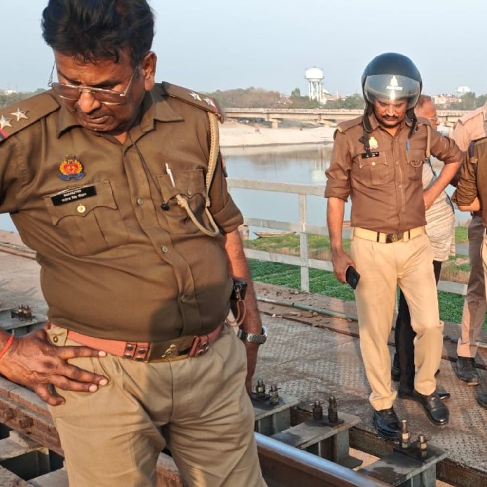 उन्नाव में किशोरी की ट्रेन से कटकर मौत:परिजन बोले- मानसिक रूप से अस्वस्थ थी, गंगाघाट रेलवे पुल पर हादसा