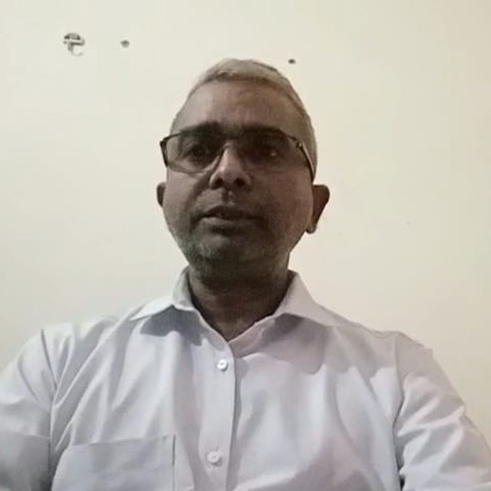 चंदौली में गैस किल्लत की अफवाहें, आपूर्ति विभाग ने किया:उपभोक्ताओं के लिए हेल्पलाइन नंबर जारी, आपूर्ति सामान्य बताई