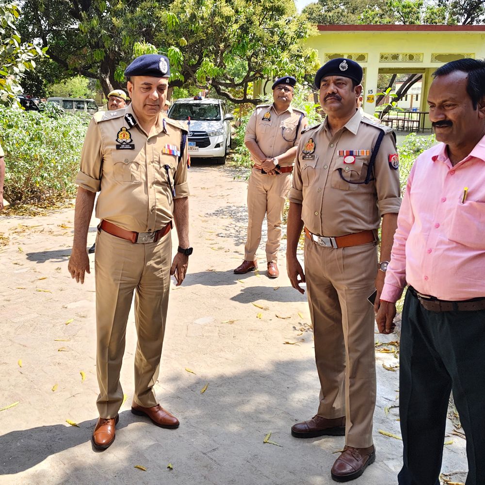 कौशांबी में 14-15 मार्च को पुलिस भर्ती परीक्षा:एडीजी ने 6 केंद्रों का निरीक्षण किया, 7680 परीक्षार्थी शामिल होंगे