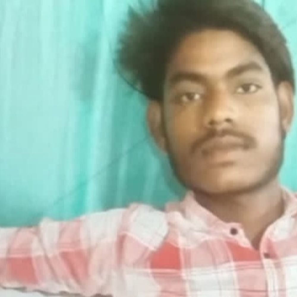 आजमगढ़ में सड़क हादसे में घायल युवक की मौत:एक दिन पूर्व दो बाइक में हुई थी जोरदार टक्कर, पांच युवक हुए थे घायल