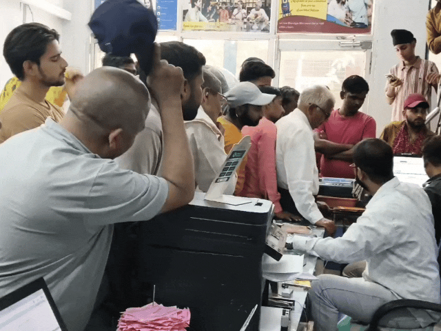 कमर्शियल गैस सिलेंडरों की सप्लाई हुई बंद:  10 प्रतिशत बढ़ी बुकिंग, एडवांस में सिलेंडर रख रहे उपभोक्ता, 25 दिन में मिल रहा दूसरा सिलेंडर – Bharatpur News