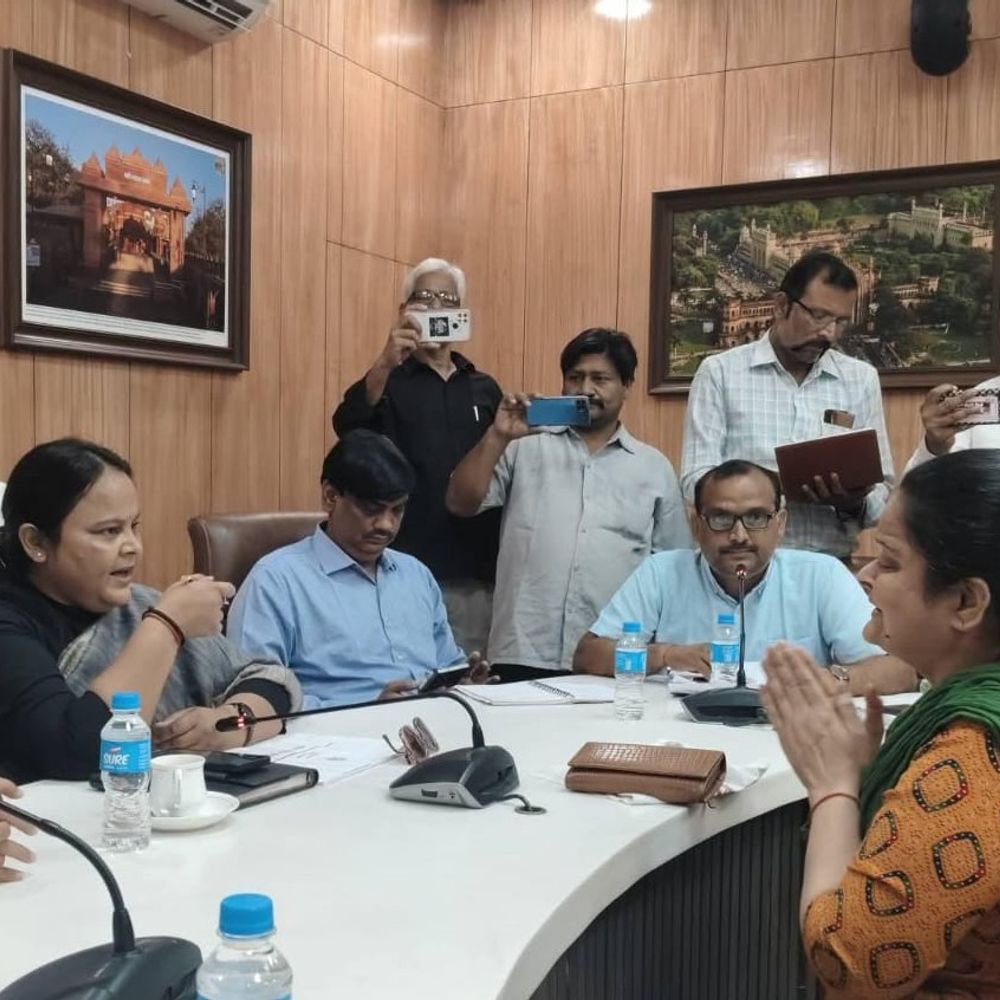 हिस्ट्रीशीटर देता है जान से मारने की धमकी:शिवकुटी निवासी महिला ने लगाई गुहार, महिला आयोग सदस्य ने इंस्पेक्टर से एक हफ्ते में मांगी रिपोर्ट