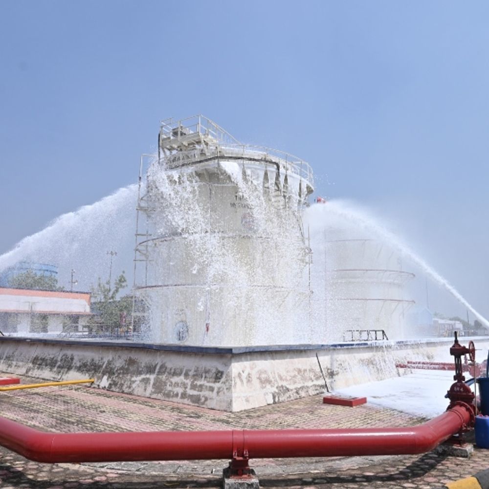 इंडियन ऑयल कॉरपोरेशन में मॉकड्रिल का आयोजन:  विस्फोट और आगजनी के स्थिति से निपटने की प्रैक्टिस, कर्मचारियों की तैयारी, आपसी समन्वय की जांच – Raipur News