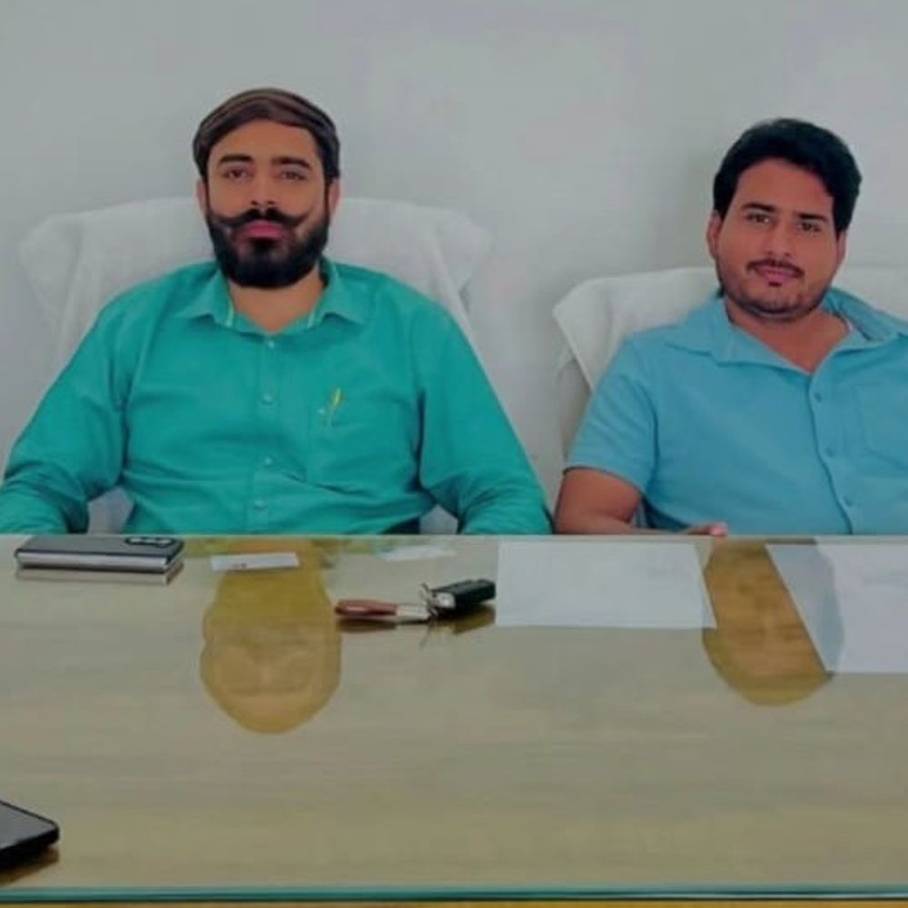 कार से हुड़दंग मचाने पर भाकियू जिला अध्यक्ष गिरफ्तार:मेरठ में शिकायत मिलने पर अराजनैतिक संगठन के आकाश सिरोही और एक साथी पर कार्रवाई